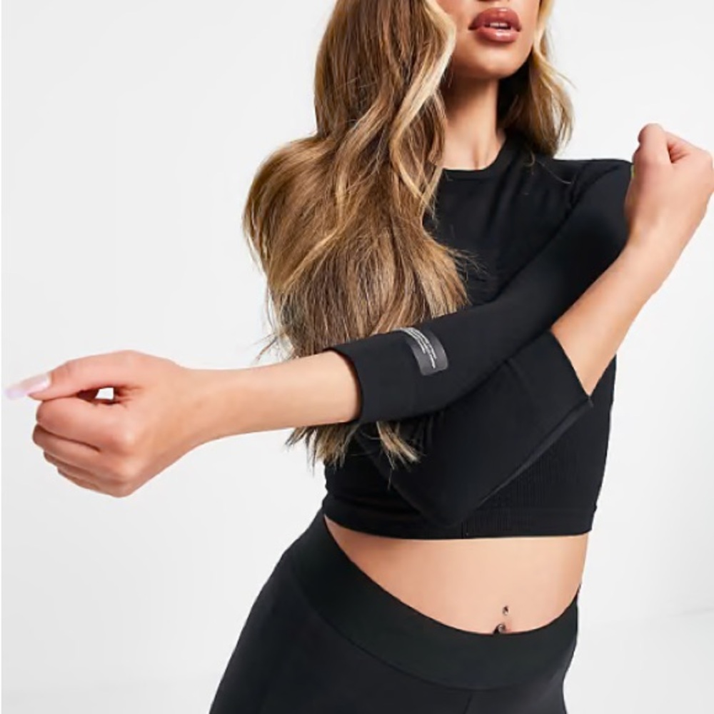 Price Firm - ADIDAS Formotion Long Sleeve Tee